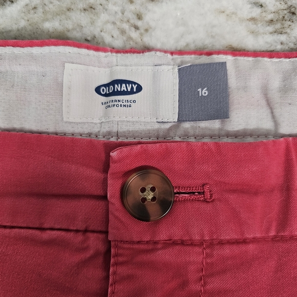 Old Navy Chino Shorts Women's Plus Size 16 Dark Pink - Picture 3 of 4